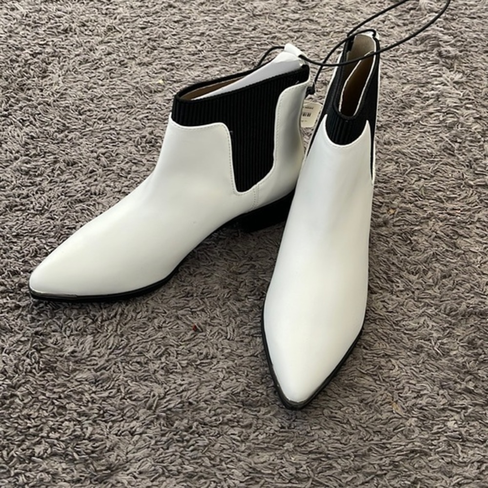 Worthington White Memory Foam Booties Western Style​​​​
